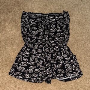 Black Elephant Print Women's Shorts